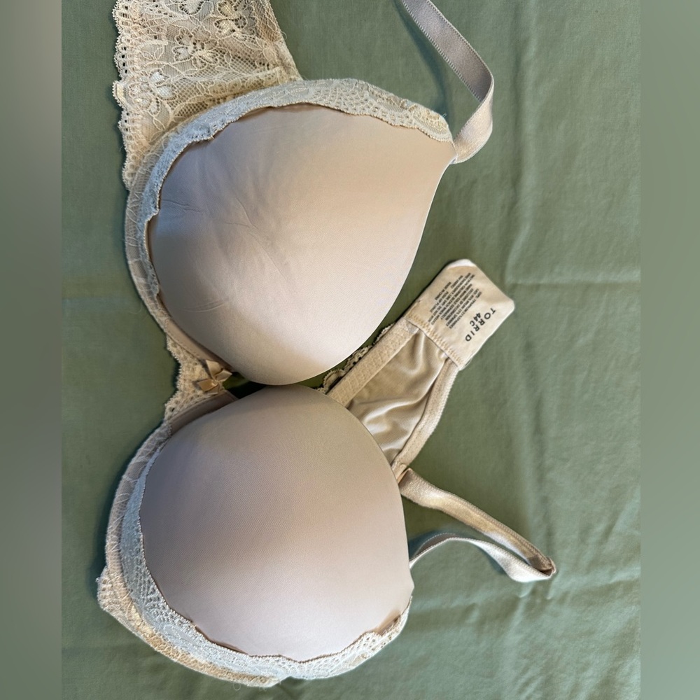Torrid nude lace plunge push up bra